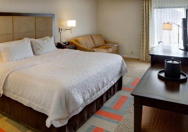 Hampton Inn By Hilton Harrisonburg image 14