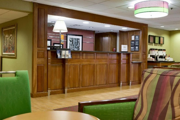 Hampton Inn By Hilton Harrisonburg image 3